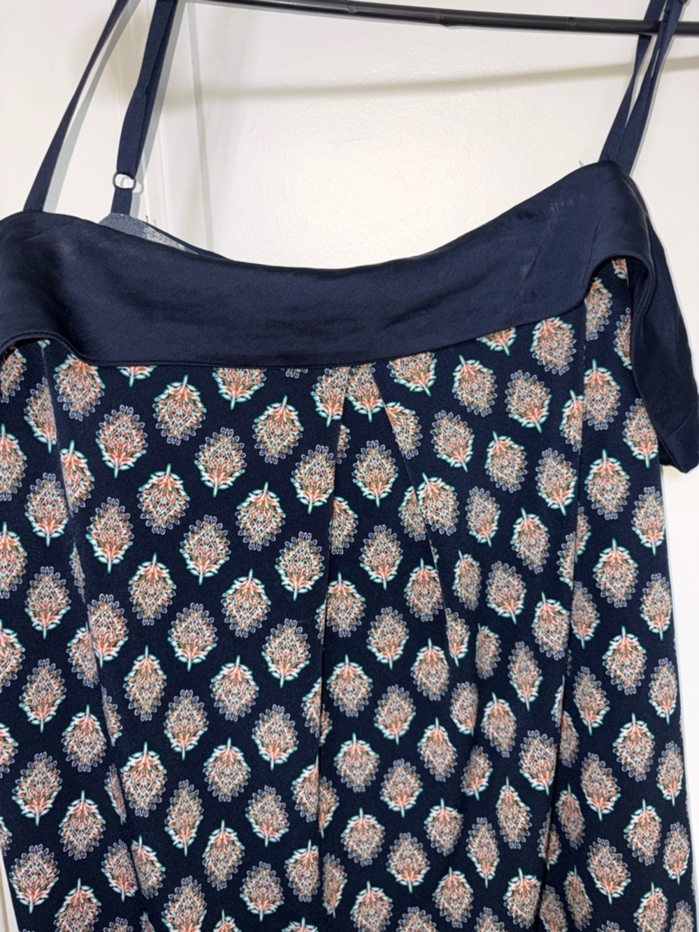 Banana Republic Navy Floral-Print Off-Shoulder Camisole - Picture 6 of 6